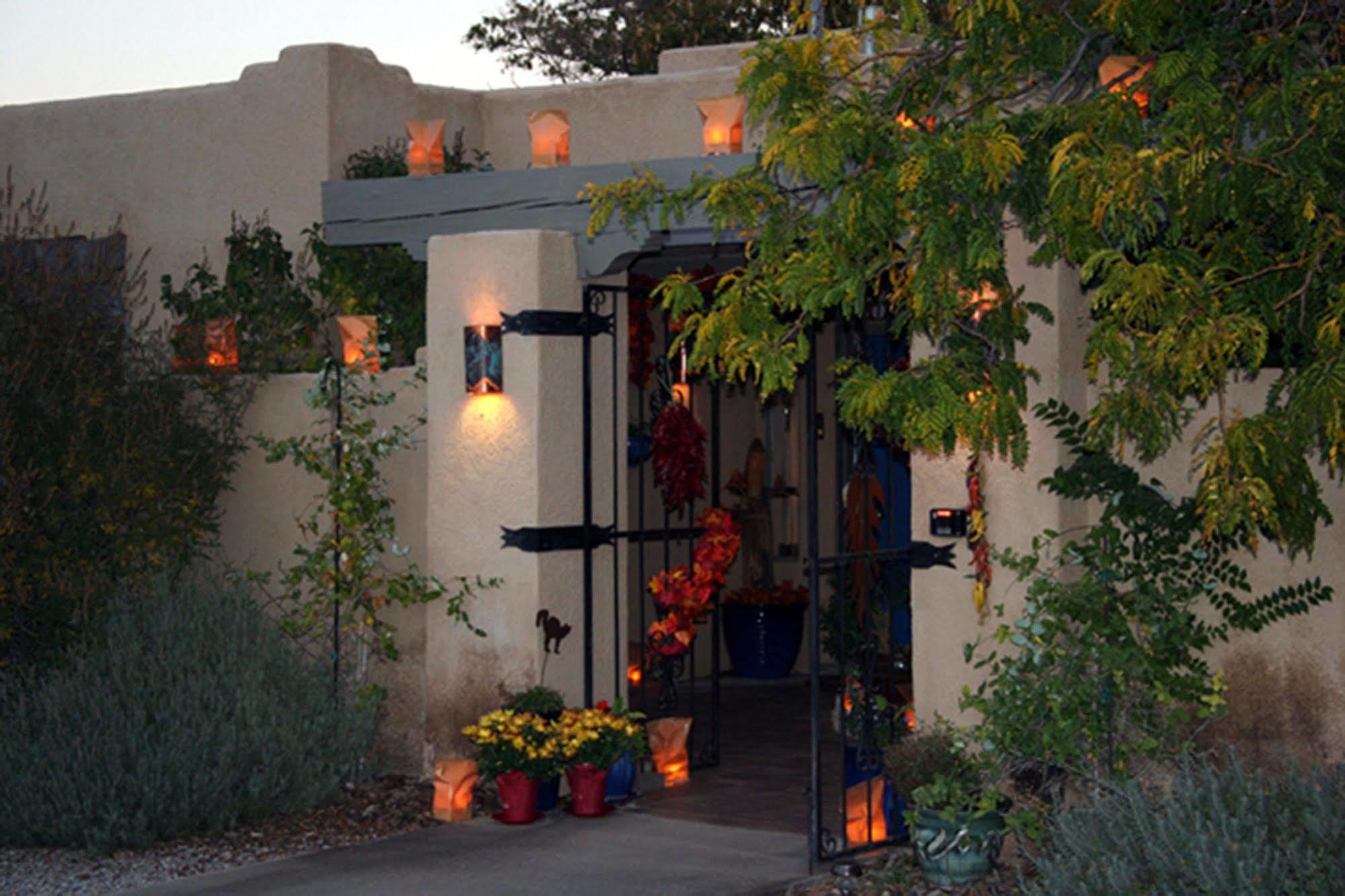Chocolate Turtle B&B Corrales Exterior photo